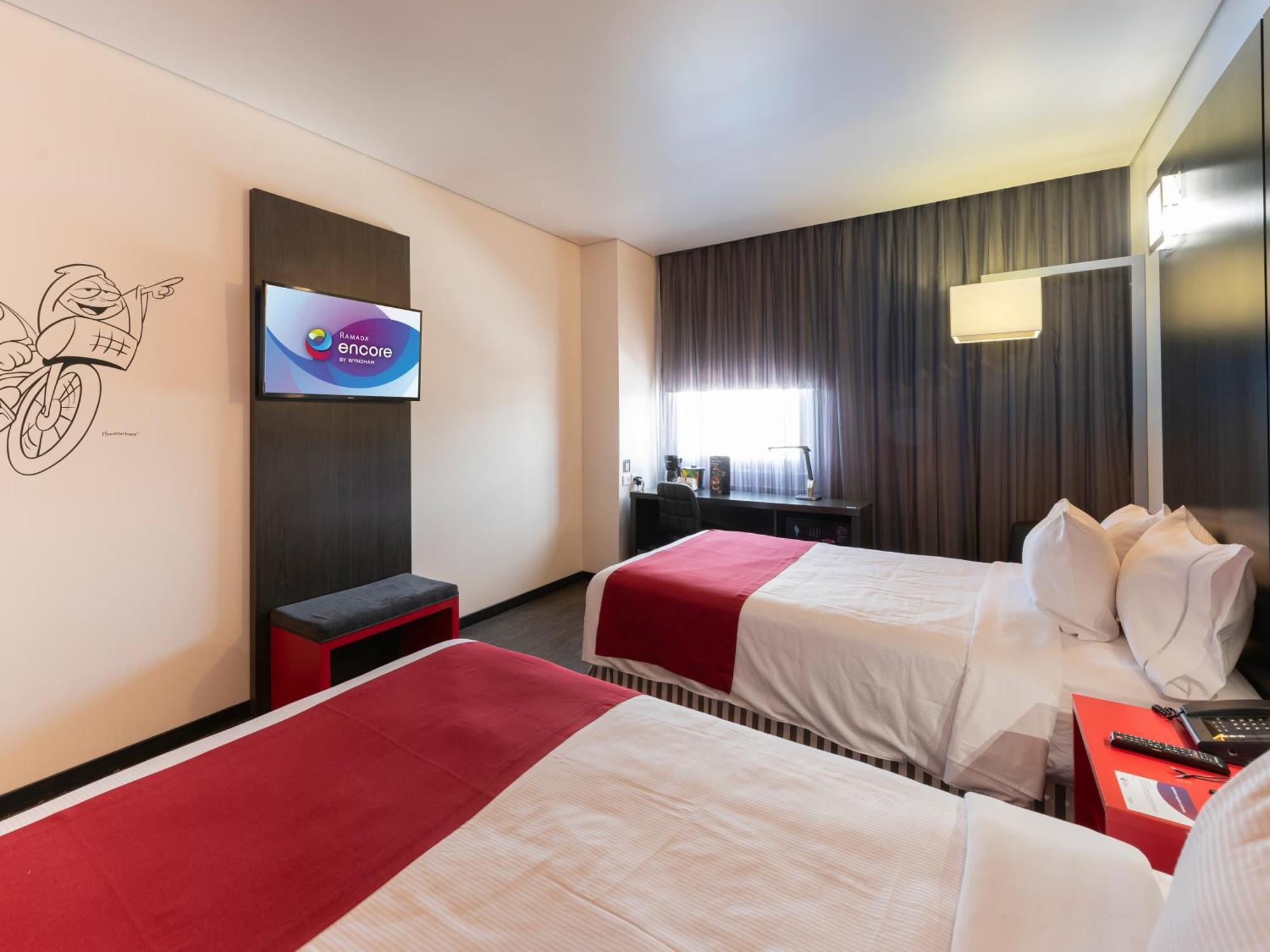 Ramada Encore By Wyndham Queretaro El Salitre Exterior foto