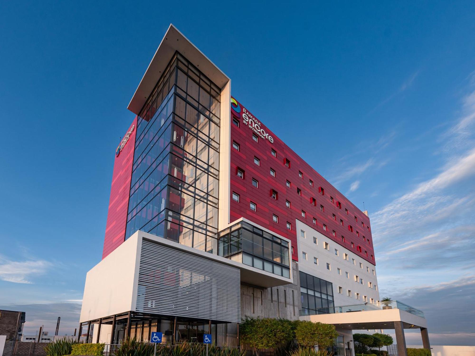 Ramada Encore By Wyndham Queretaro El Salitre Exterior foto